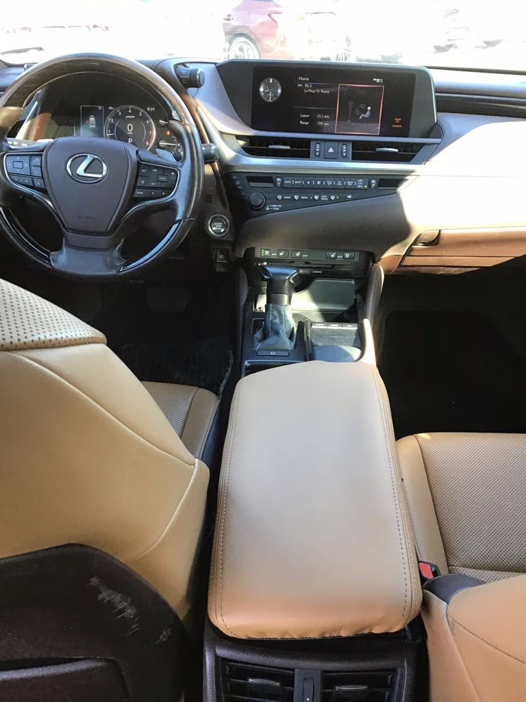 2020 White Pearl Lexus ES 350 FWD Sedan