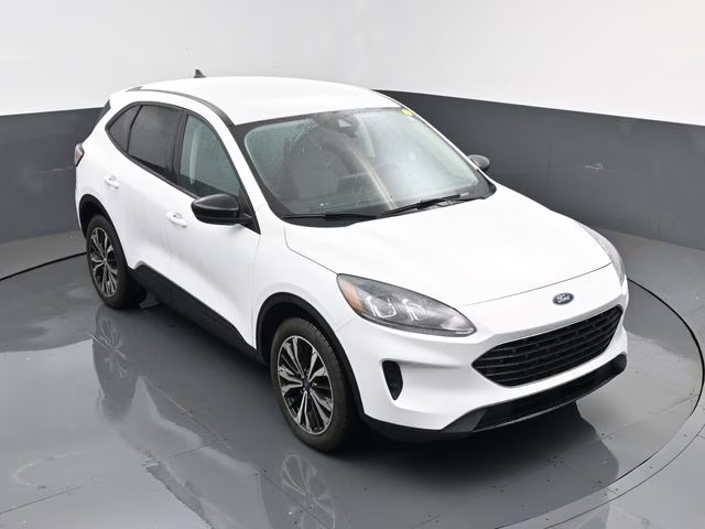 2022 Oxford White Ford Escape SE AWD SUV