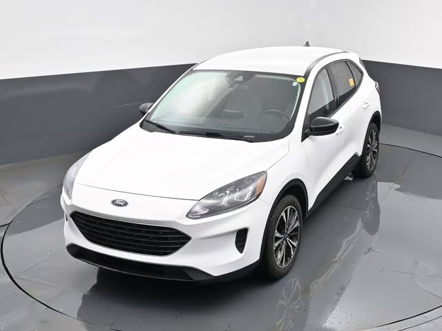 2022 Oxford White Ford Escape SE AWD SUV