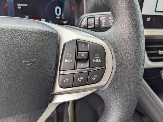2026 Star White Metallic Tri-Coat Ford Explorer Active RWD SUV