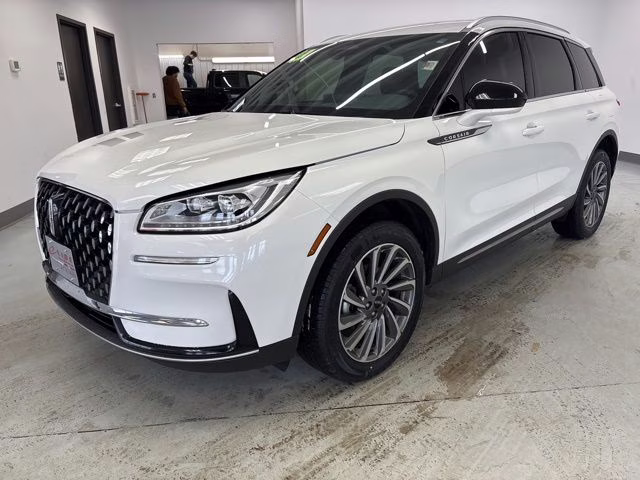 2023 White Lincoln Corsair Reserve AWD SUV