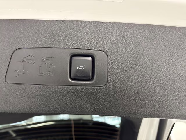 2023 White Lincoln Corsair Reserve AWD SUV