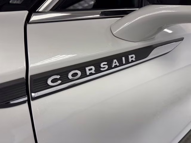 2023 White Lincoln Corsair Reserve AWD SUV