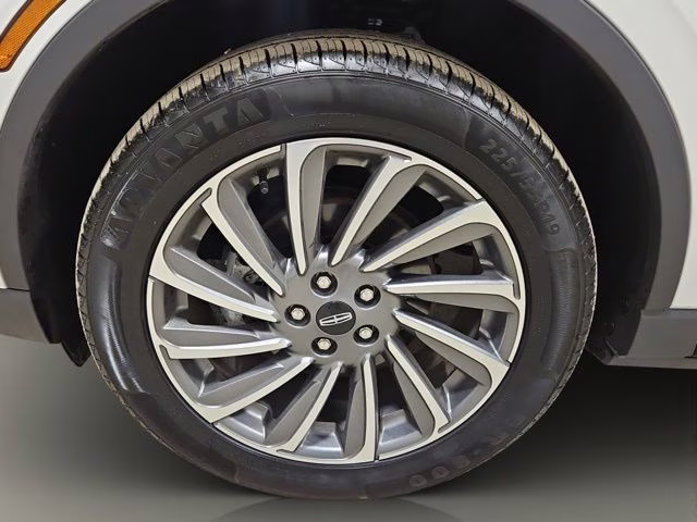 2023 Pristine White Metallic Tri-Coat Lincoln Corsair Reserve AWD SUV