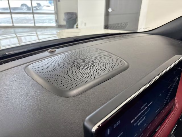 2023 White Lincoln Corsair Reserve AWD SUV