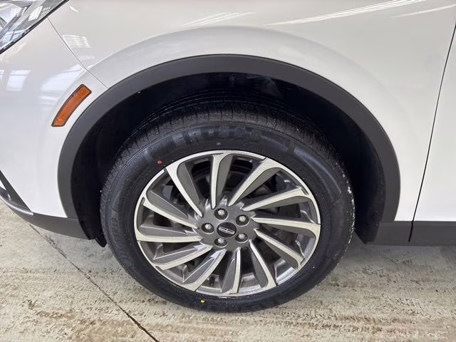 2023 White Lincoln Corsair Reserve AWD SUV