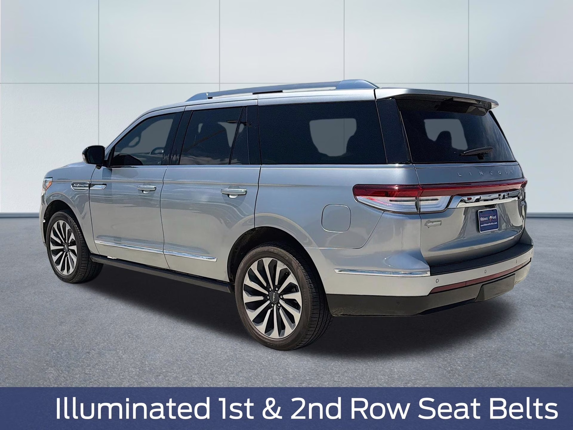 2024 Diamond Red Metallic Tinted Clearcoat Lincoln Navigator Reserve 4X4 SUV