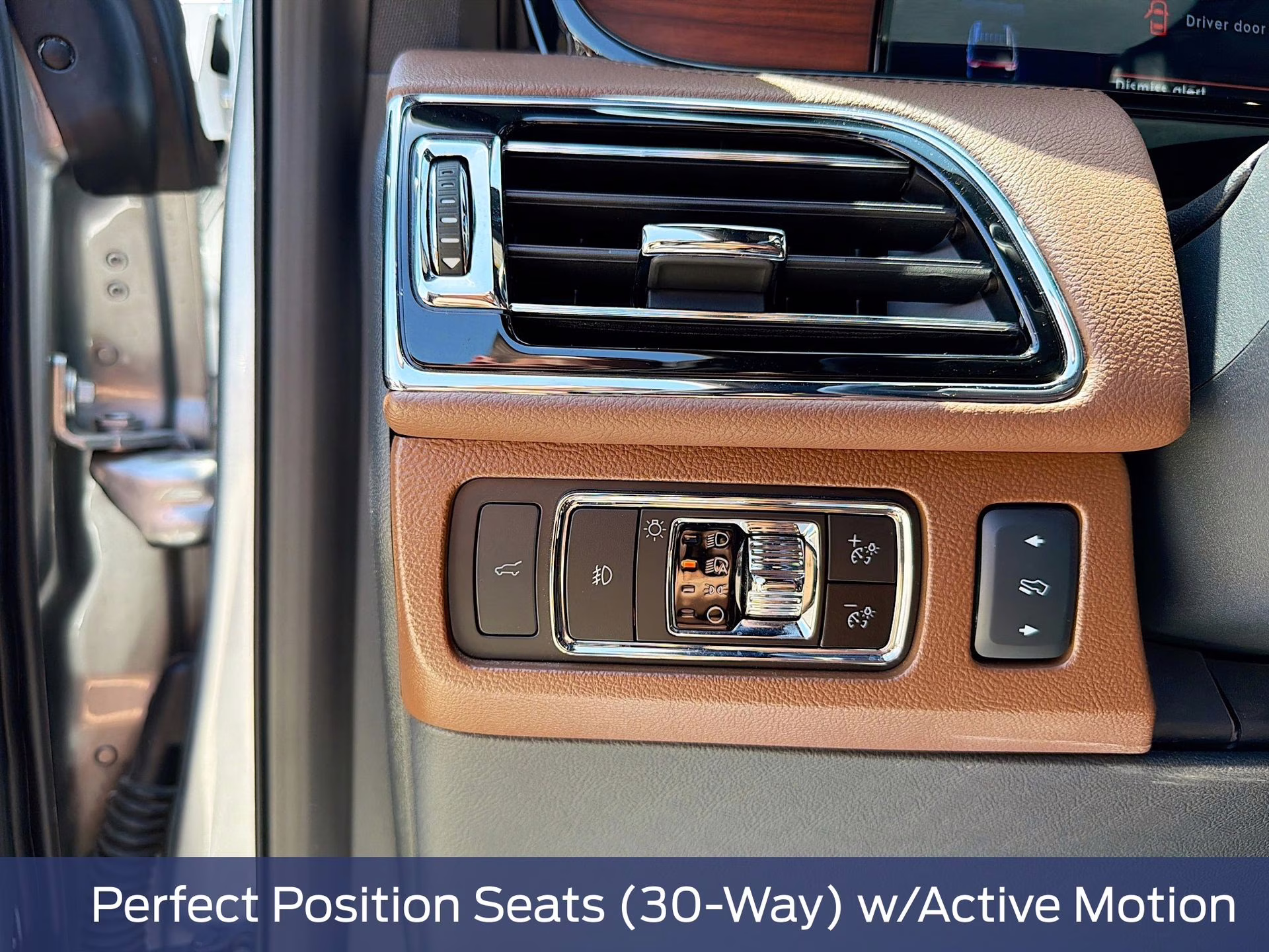 2024 Diamond Red Metallic Tinted Clearcoat Lincoln Navigator Reserve 4X4 SUV