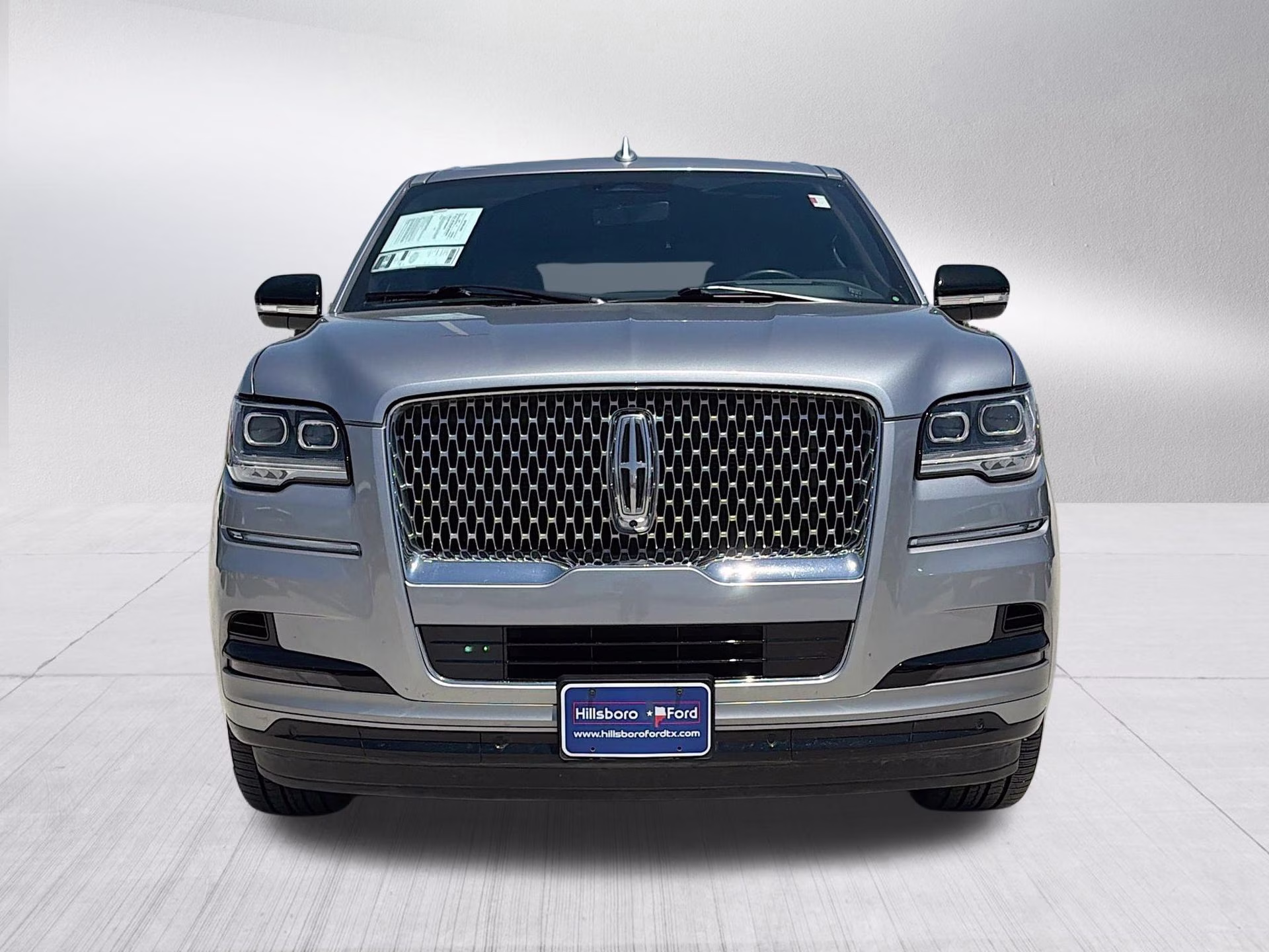 2024 Diamond Red Metallic Tinted Clearcoat Lincoln Navigator Reserve 4X4 SUV