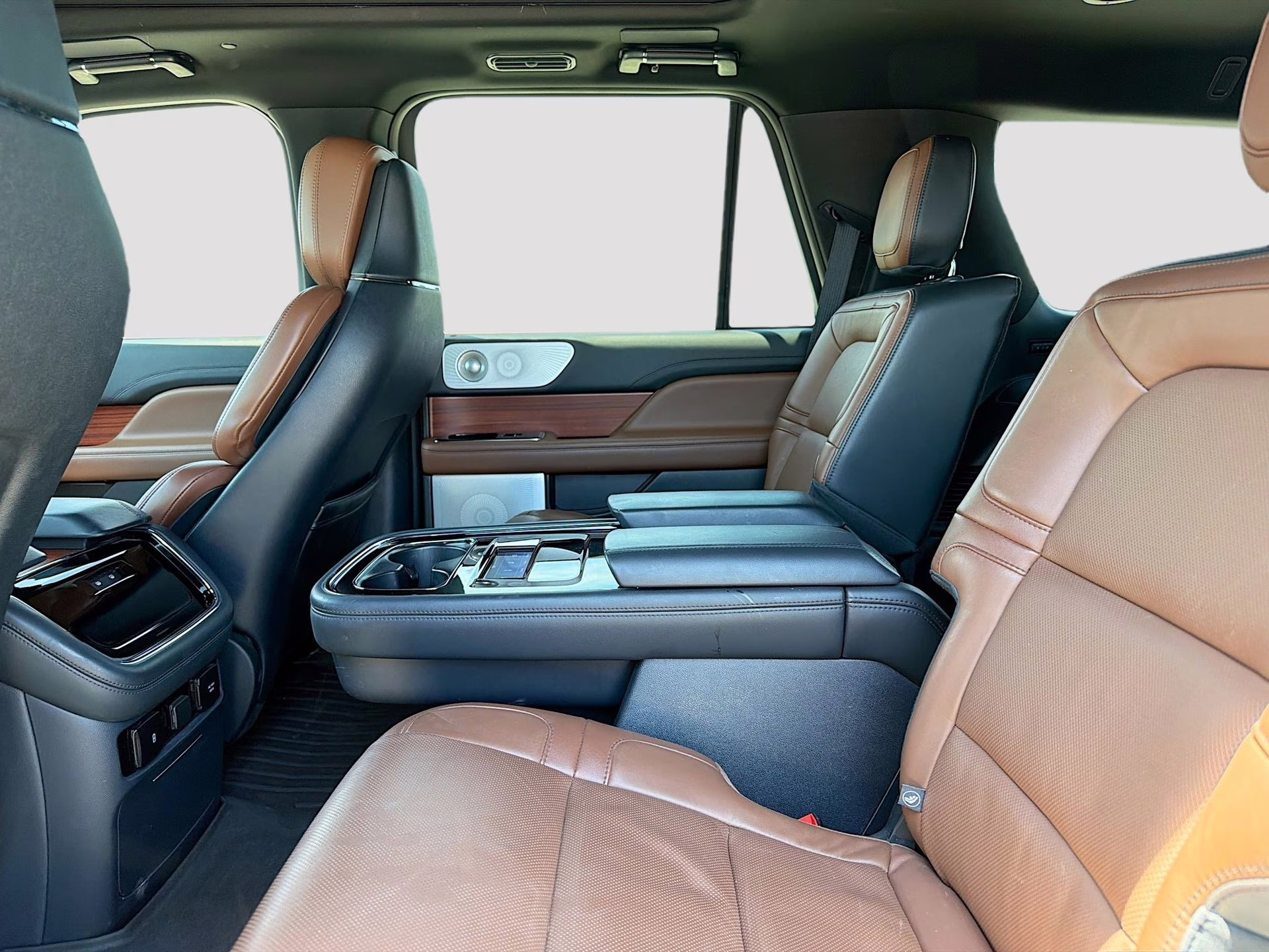 2024 Diamond Red Metallic Tinted Clearcoat Lincoln Navigator Reserve 4X4 SUV