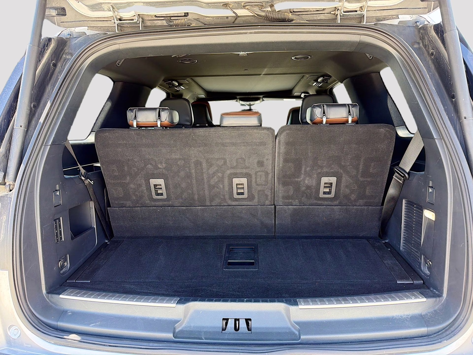 2024 Diamond Red Metallic Tinted Clearcoat Lincoln Navigator Reserve 4X4 SUV