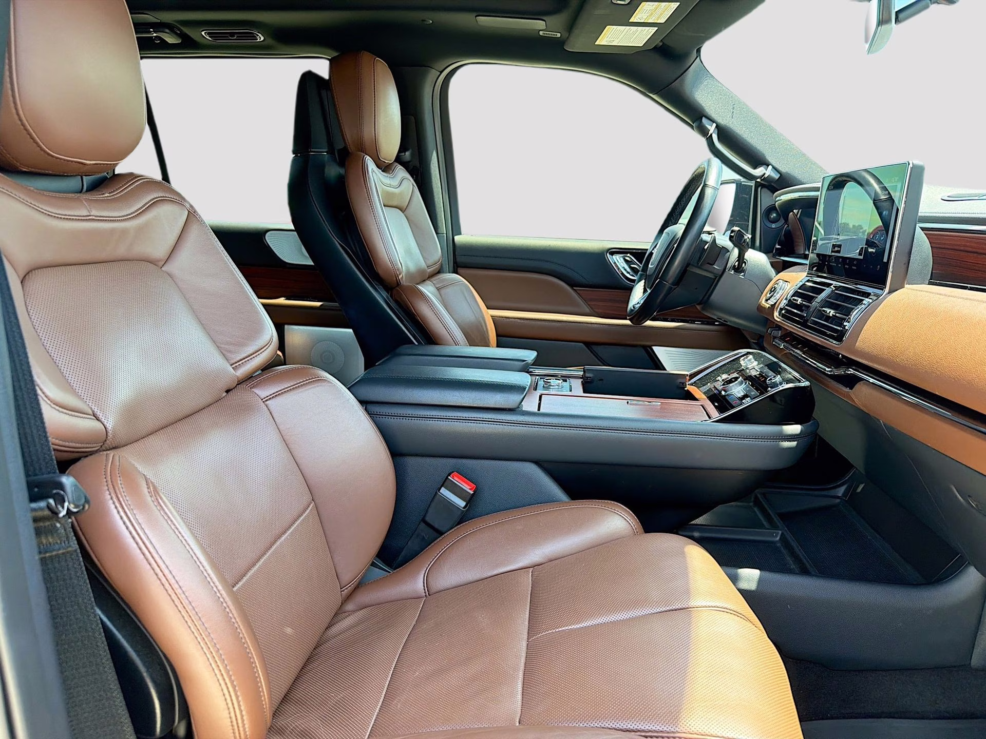 2024 Diamond Red Metallic Tinted Clearcoat Lincoln Navigator Reserve 4X4 SUV