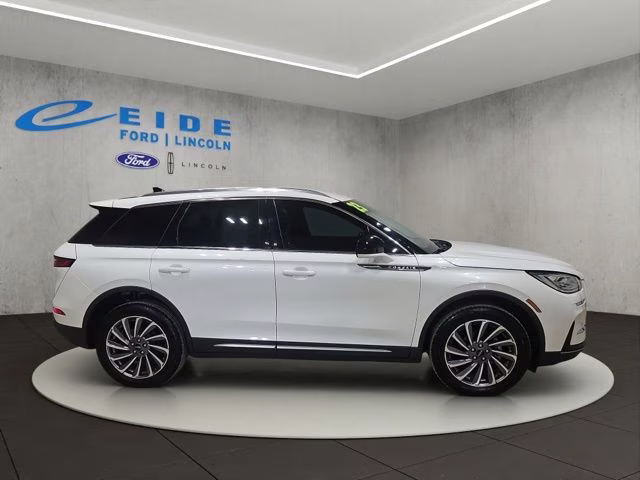 2023 Pristine White Metallic Tri-Coat Lincoln Corsair Reserve AWD SUV