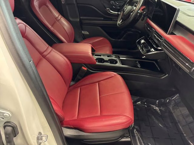 2023 White Lincoln Corsair Reserve AWD SUV