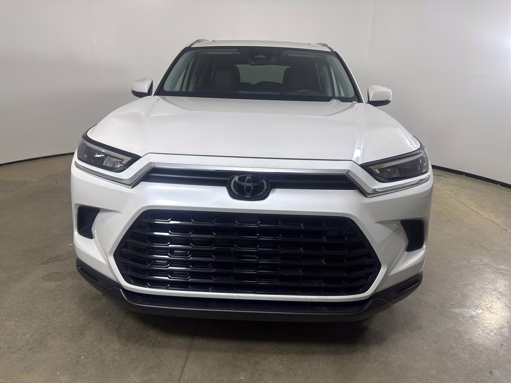 2024 Pearl Toyota Grand Highlander XLE AWD SUV