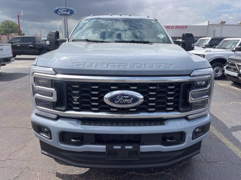 2026 Glacier Gray Metallic Tri-Coat Ford Super Duty F-350 DRW Platinum 4X4 Truck
