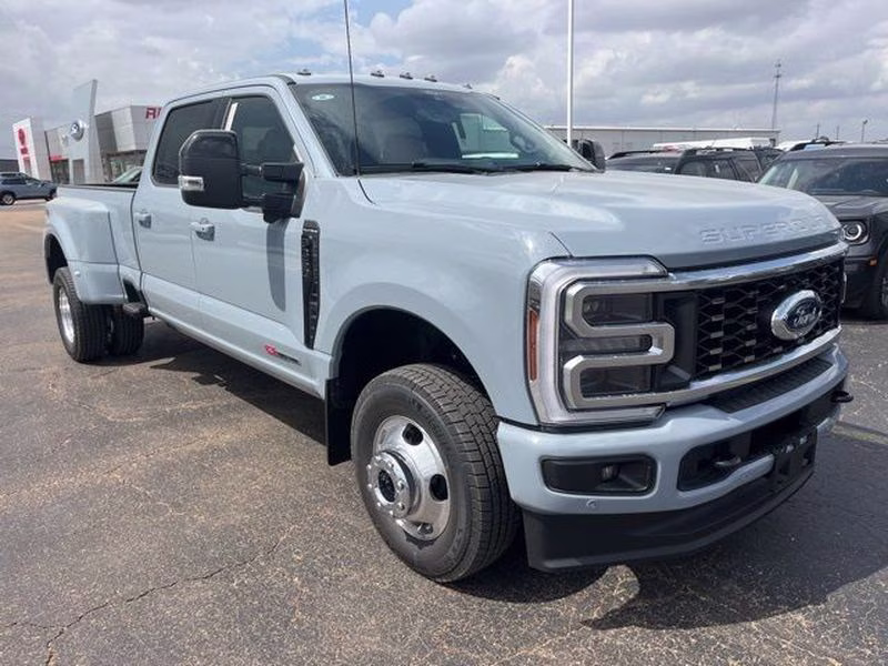 2026 Glacier Gray Metallic Tri-Coat Ford Super Duty F-350 DRW Platinum 4X4 Truck