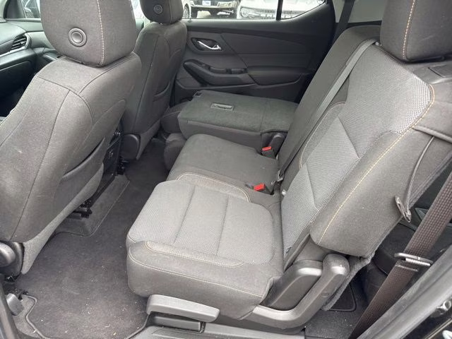 2020 Mosaic Black Metallic Chevrolet Traverse LS FWD SUV