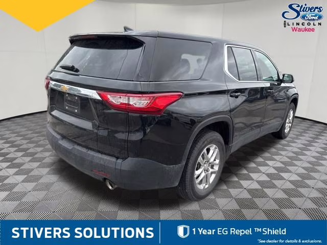 2020 Mosaic Black Metallic Chevrolet Traverse LS FWD SUV