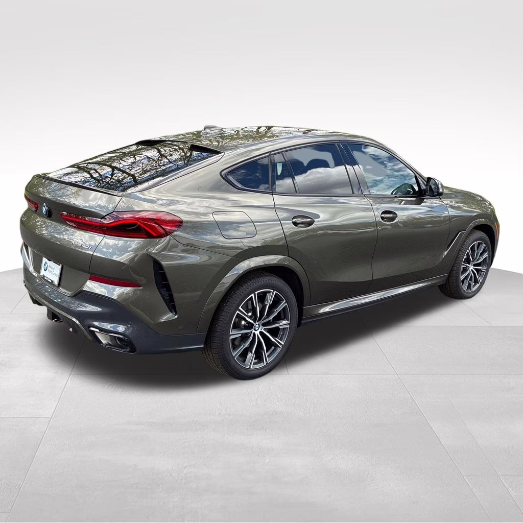2023 Manhattan Green Metallic BMW X6 xDrive40i AWD SUV