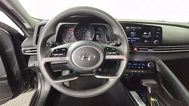 2022 Portofino Gray Hyundai Elantra SEL FWD Sedan