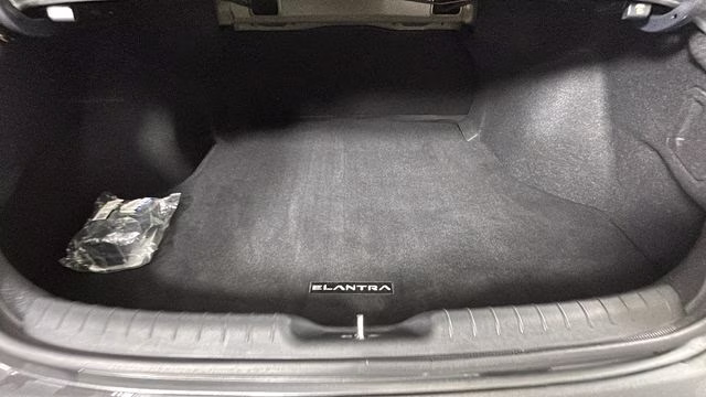 2022 Portofino Gray Hyundai Elantra SEL FWD Sedan