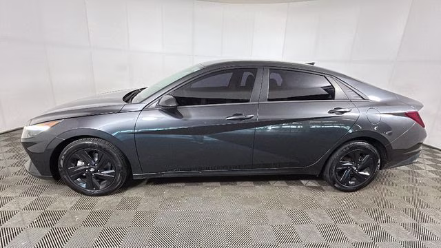 2022 Portofino Gray Hyundai Elantra SEL FWD Sedan