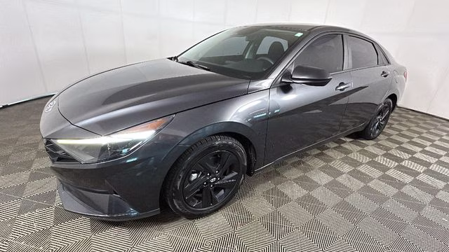2022 Portofino Gray Hyundai Elantra SEL FWD Sedan