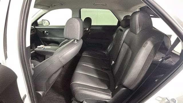 2025 Atlas White Hyundai IONIQ 5 SEL RWD SUV