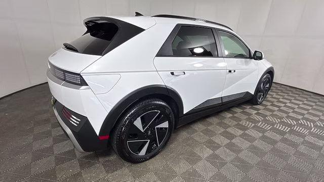 2025 Atlas White Hyundai IONIQ 5 SEL RWD SUV