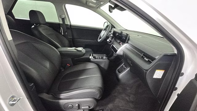 2025 Atlas White Hyundai IONIQ 5 SEL RWD SUV