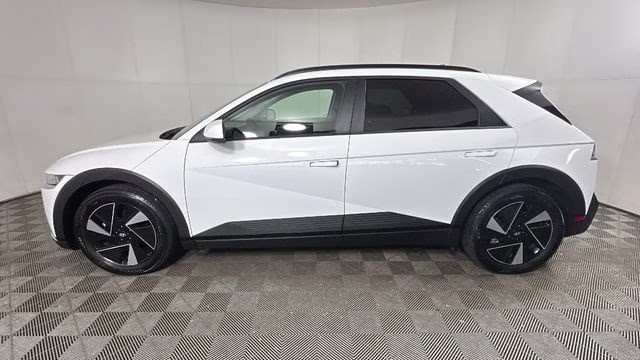 2025 Atlas White Hyundai IONIQ 5 SEL RWD SUV