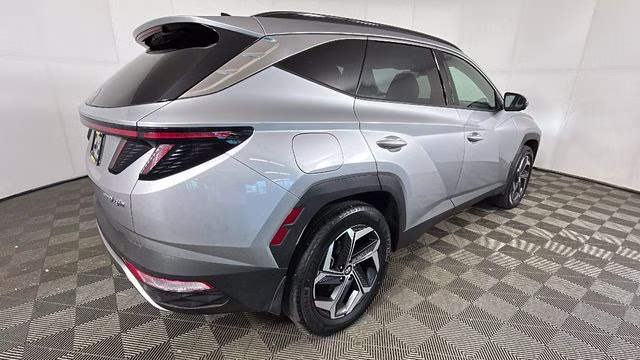2023 Shimmering Silver Hyundai Tucson Plug-In Hybrid Limited AWD SUV