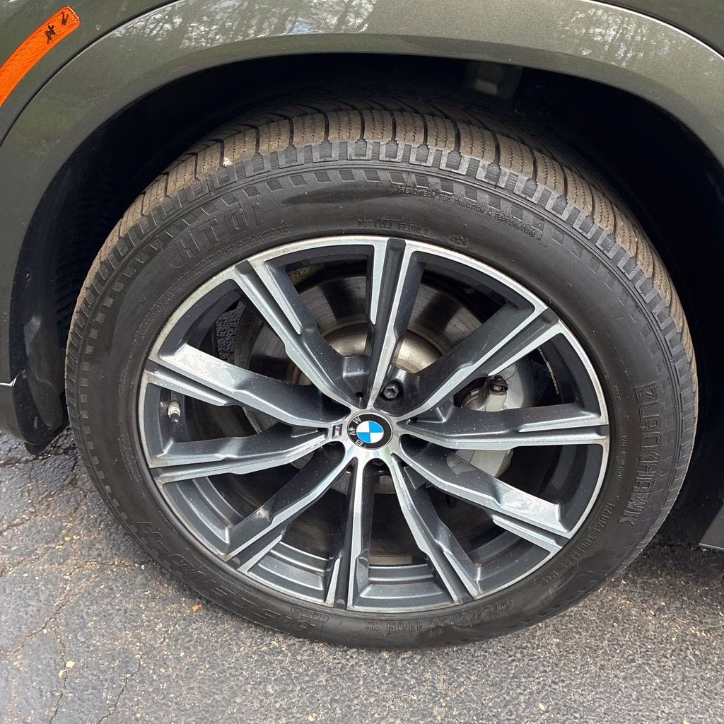 2023 Manhattan Green Metallic BMW X6 xDrive40i AWD SUV