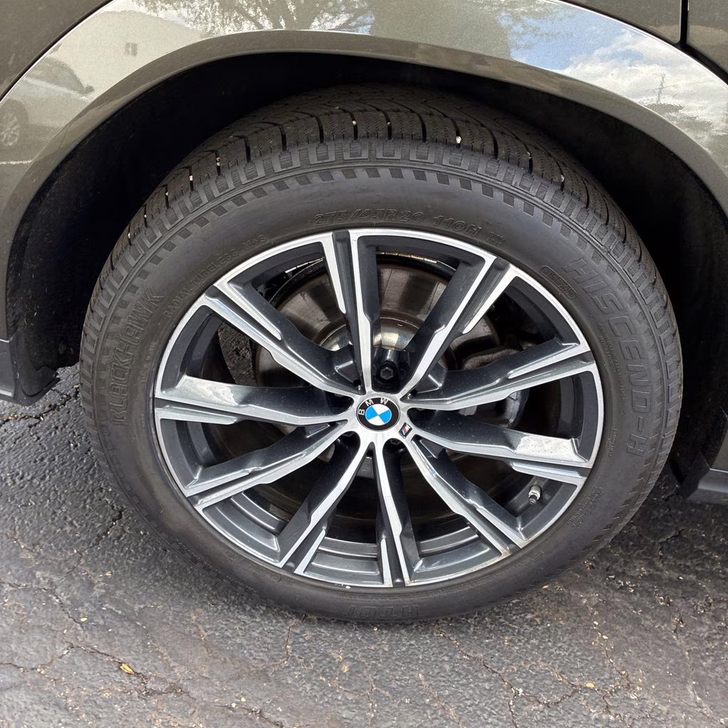 2023 Manhattan Green Metallic BMW X6 xDrive40i AWD SUV