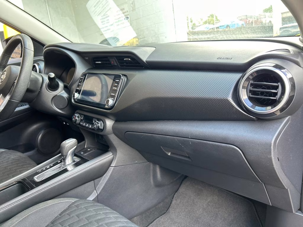 2021 Scarlet Ember Tintcoat/Super Black Nissan Kicks SV FWD SUV