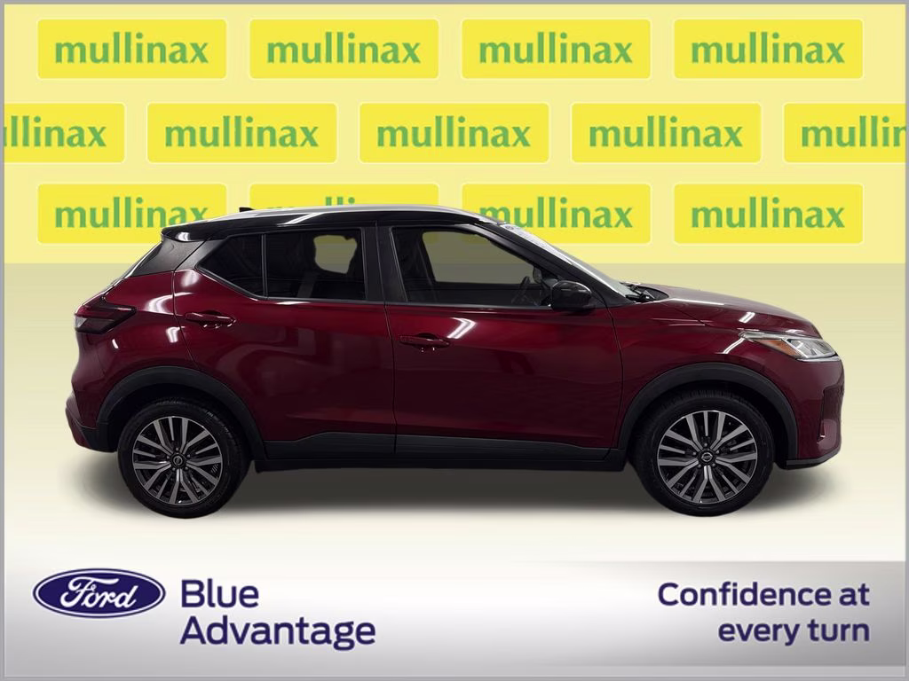 2021 Scarlet Ember Tintcoat/Super Black Nissan Kicks SV FWD SUV