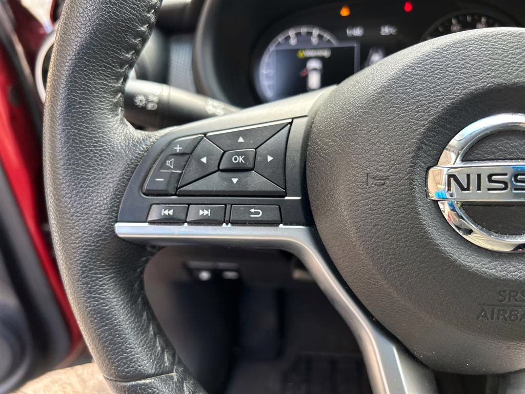 2021 Scarlet Ember Tintcoat/Super Black Nissan Kicks SV FWD SUV