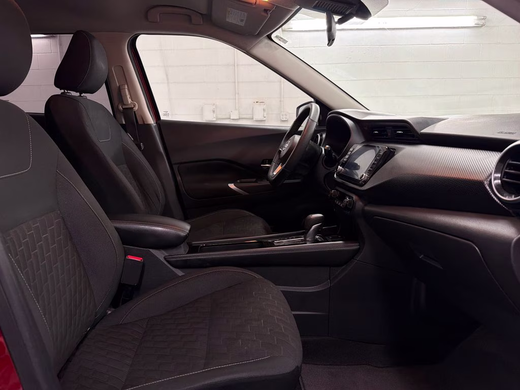 2021 Scarlet Ember Tintcoat/Super Black Nissan Kicks SV FWD SUV