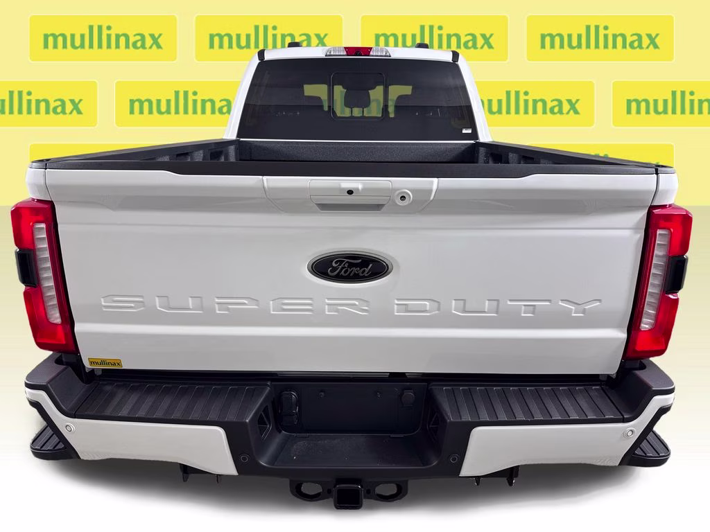 2026 White Ford Super Duty F-250 SRW Lariat 4X4 Truck
