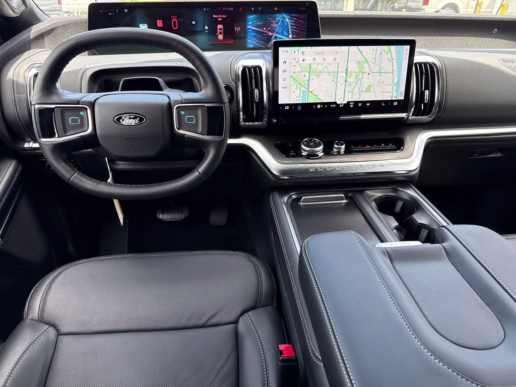 2026 Star White Metallic Tri-Coat Ford Expedition Max Platinum 4X4 SUV
