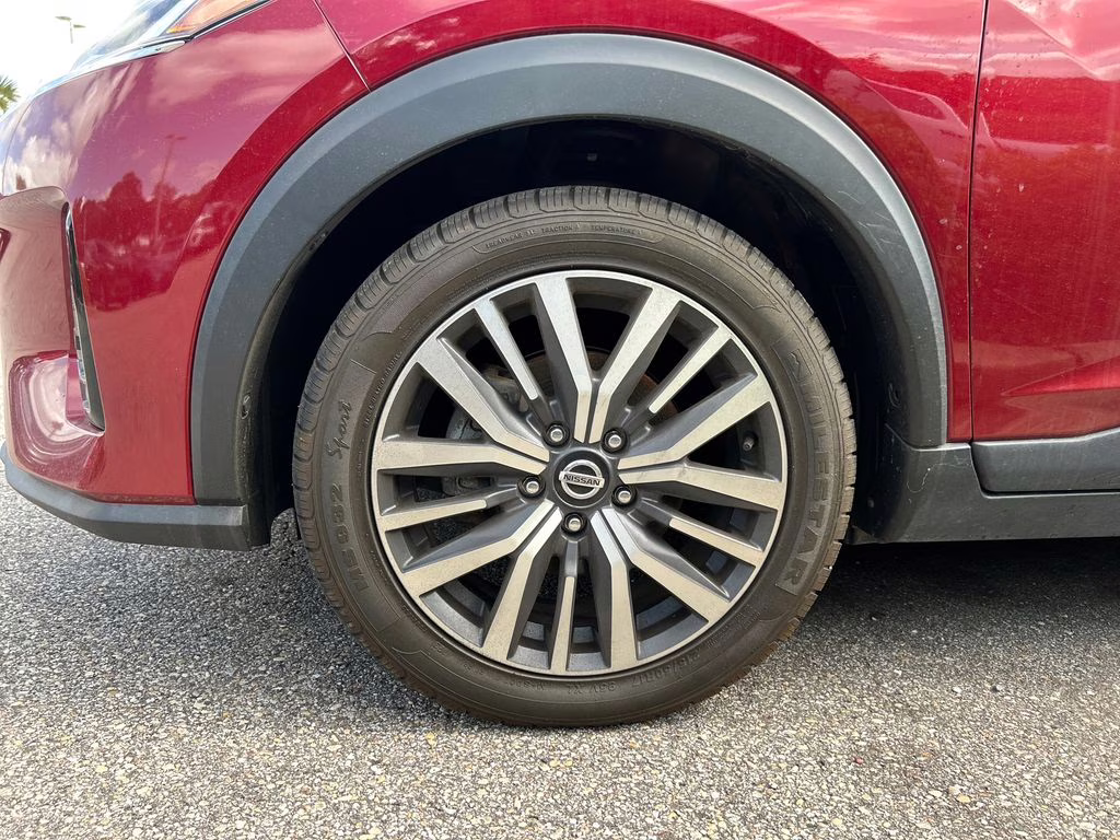 2021 Scarlet Ember Tintcoat/Super Black Nissan Kicks SV FWD SUV