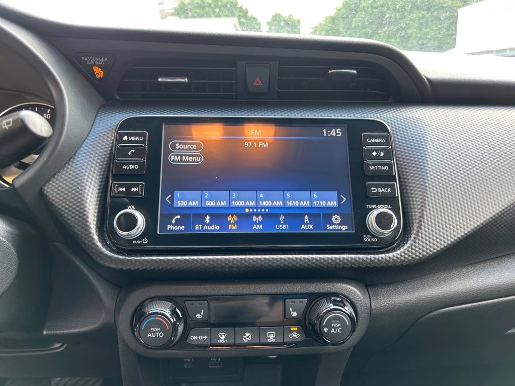 2021 Scarlet Ember Tintcoat/Super Black Nissan Kicks SV FWD SUV