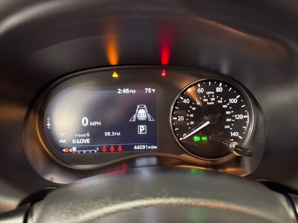 2021 Scarlet Ember Tintcoat/Super Black Nissan Kicks SV FWD SUV