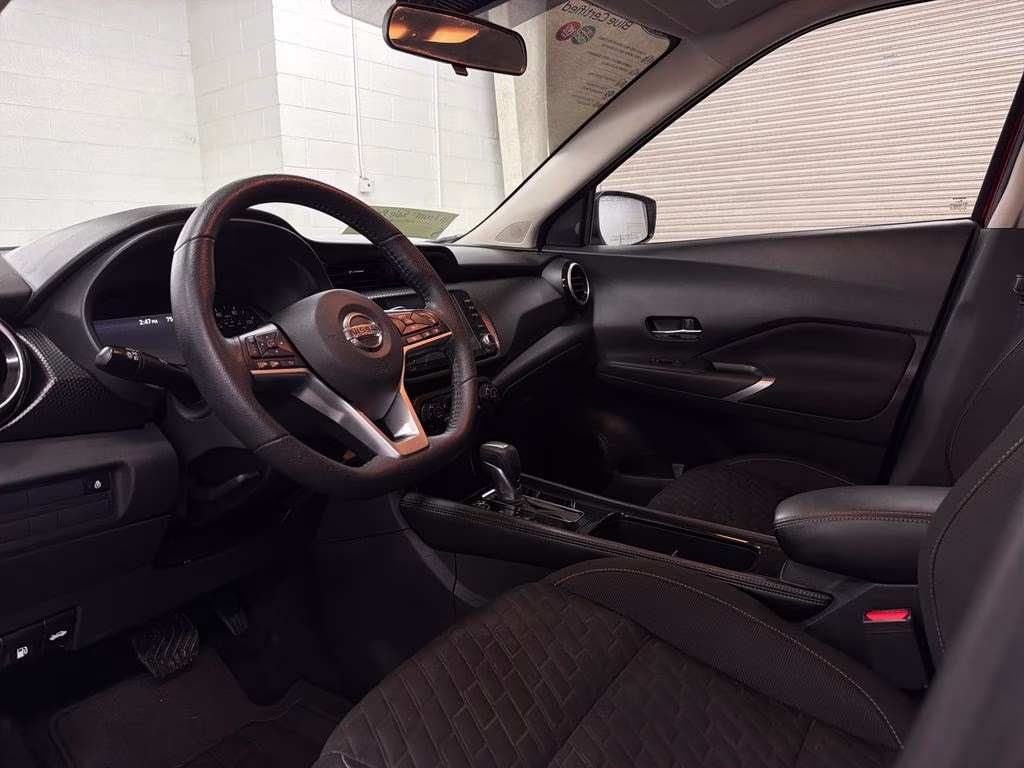 2021 Scarlet Ember Tintcoat/Super Black Nissan Kicks SV FWD SUV