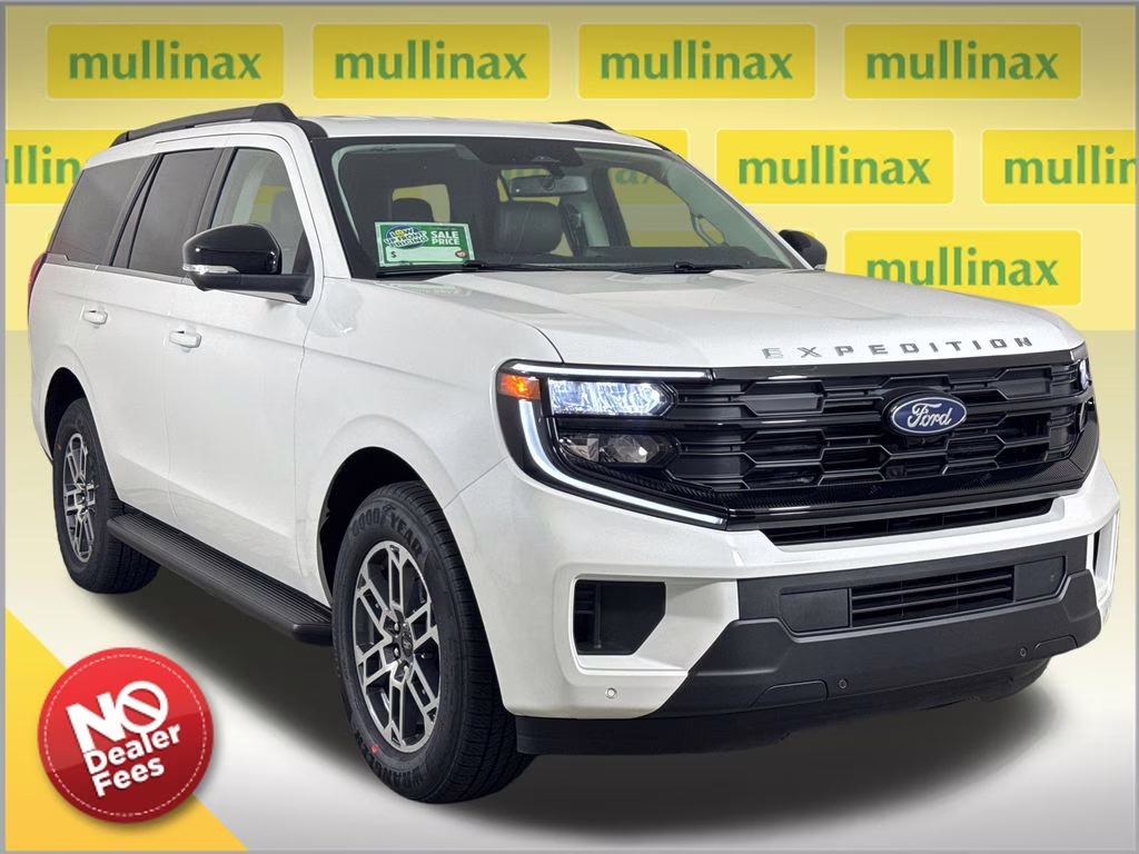 2026 Star White Metallic Tri-Coat Ford Expedition Active RWD SUV