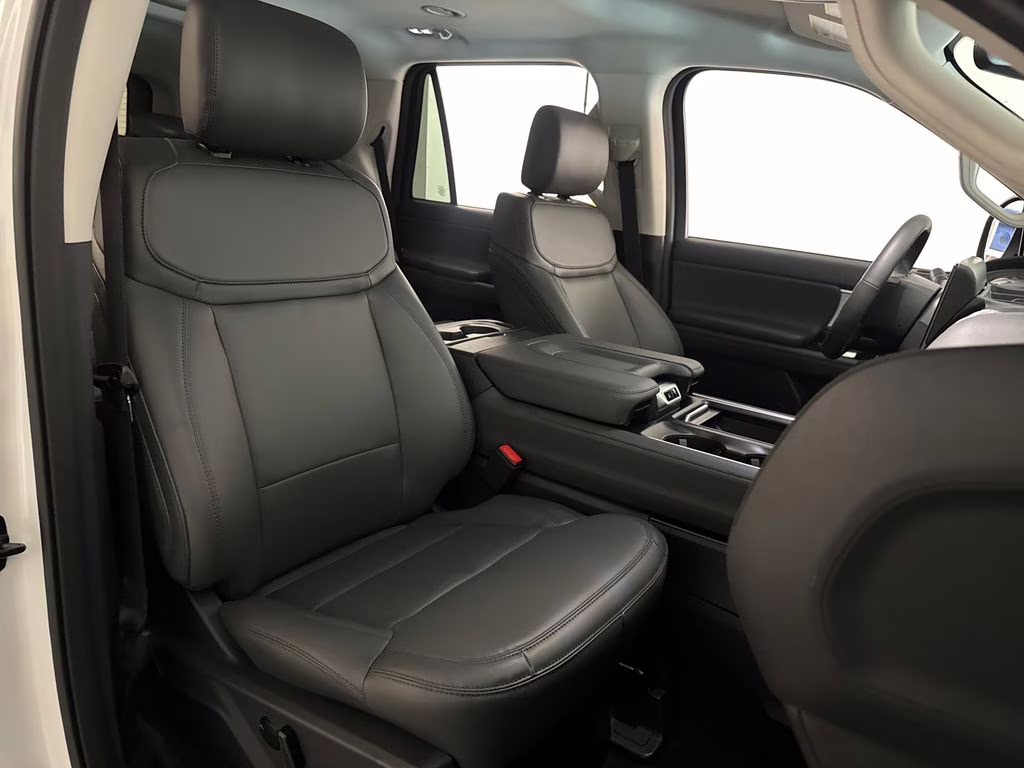 2026 Star White Metallic Tri-Coat Ford Expedition Active RWD SUV