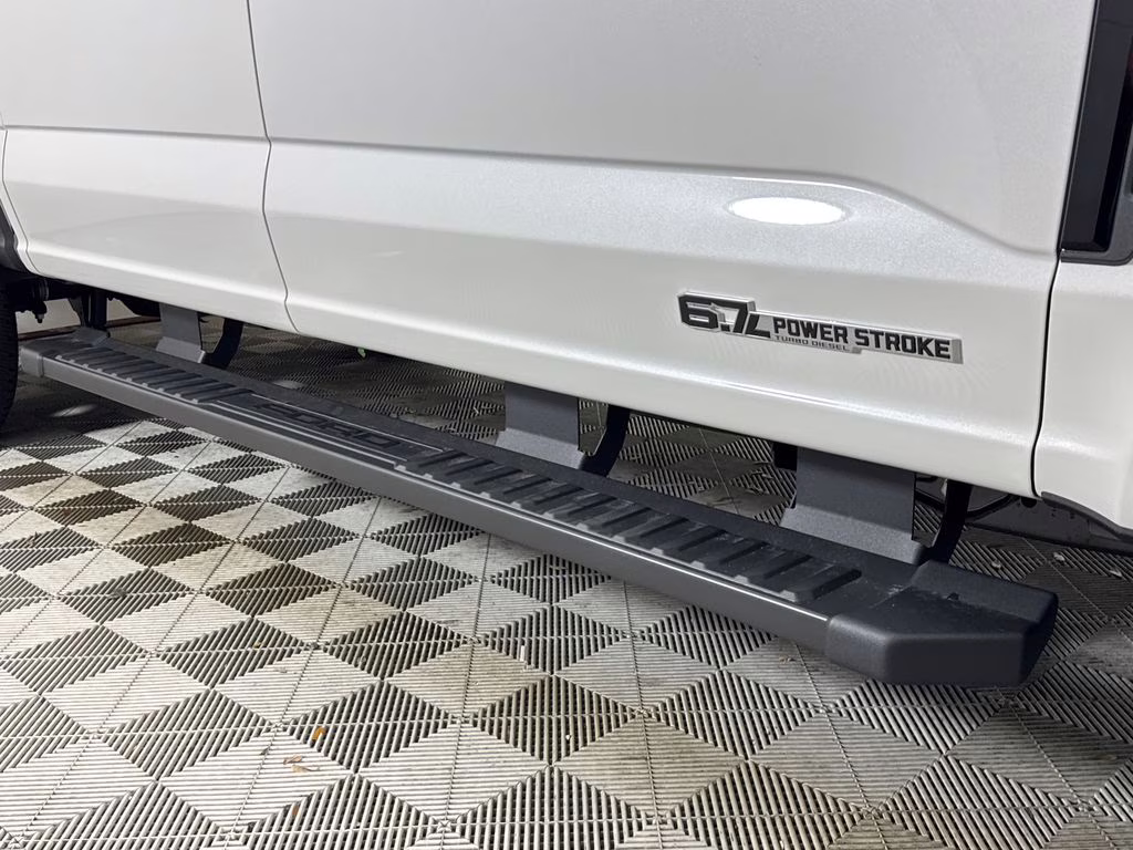 2026 Star White Metallic Tri-Coat Ford Super Duty F-250 SRW Lariat 4X4 Truck