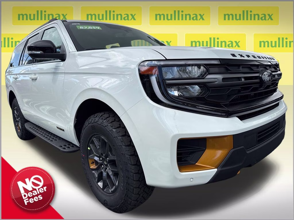 2026 Star White Metallic Tri-Coat Ford Expedition Tremor 4X4 SUV