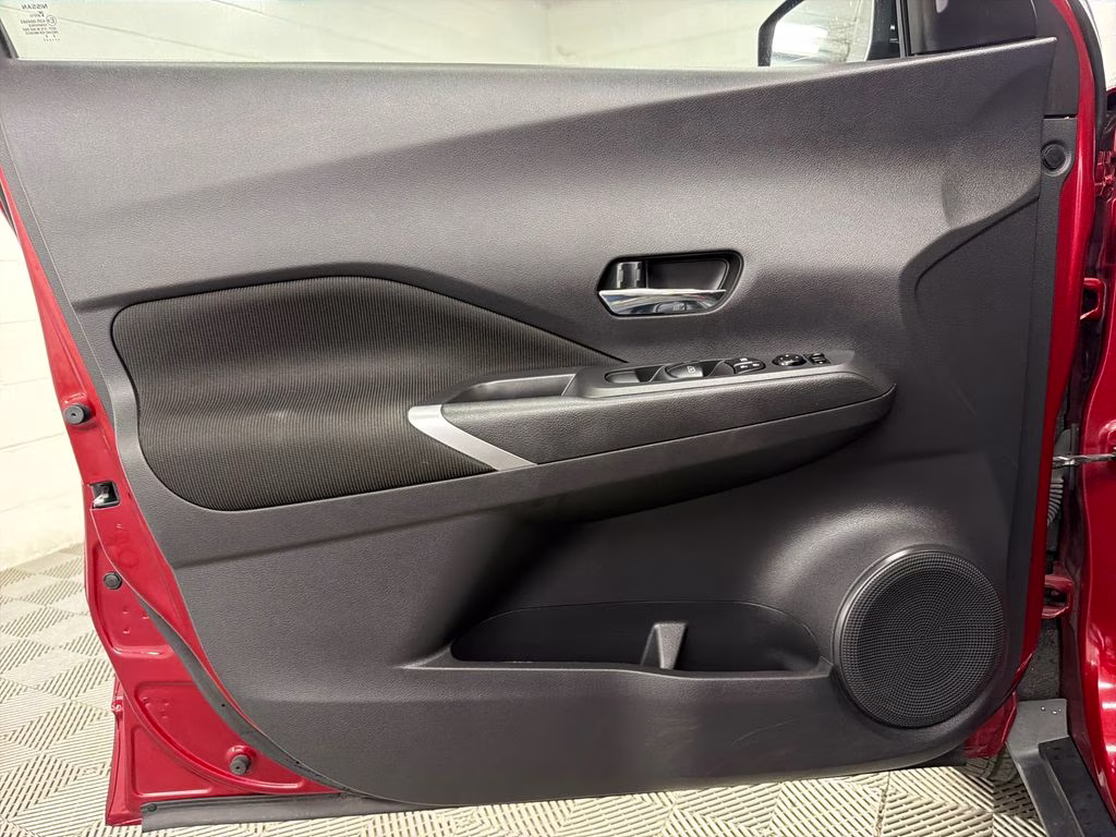 2021 Scarlet Ember Tintcoat/Super Black Nissan Kicks SV FWD SUV